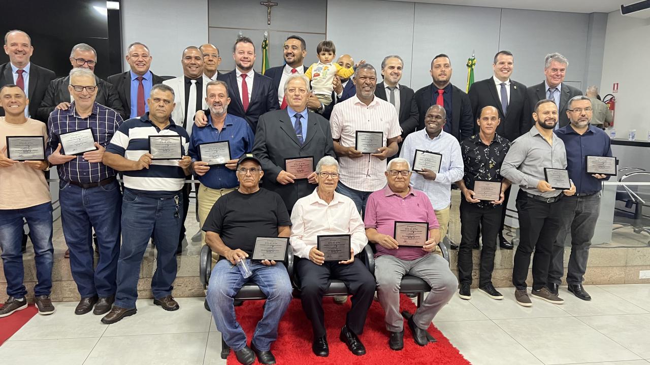 Câmara Municipal de Caldas Novas realiza sessão solene em homenagem ao Dia dos Pais