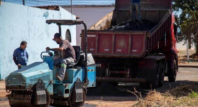 Terceira Semana de Atividades: Reconstrução de Ruas, Capacitação Profissional e Inauguração Escolar