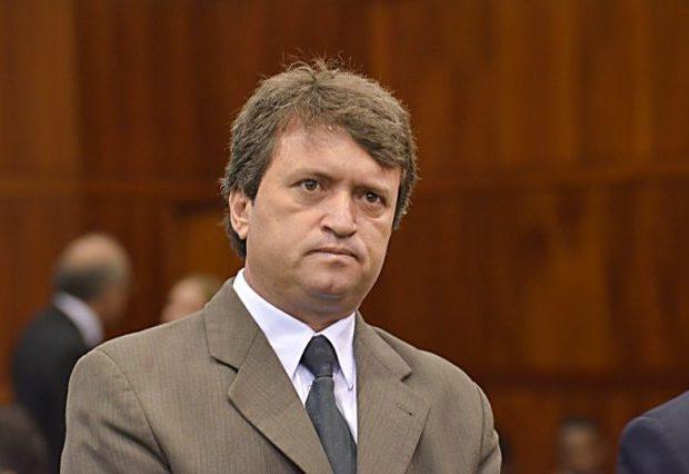 Ex-prefeito de Caldas Novas, Evandro Magal, é denunciado por desvio de recursos da Educação