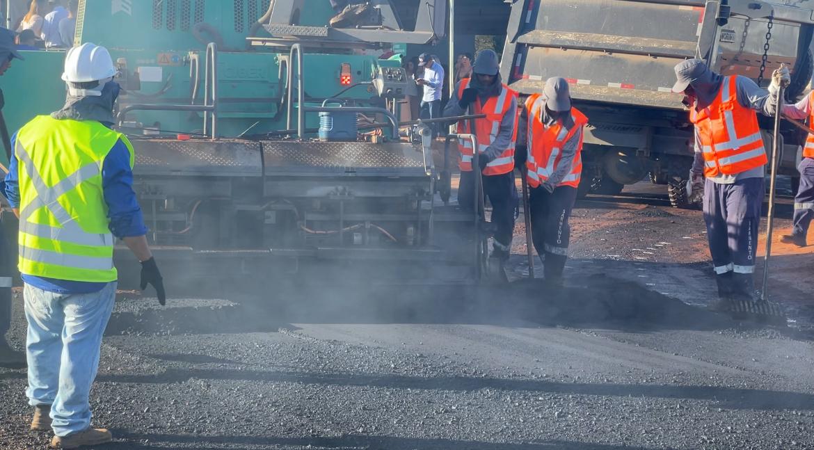 Prefeito de Caldas Novas Inicia Pavimentação no Jardim Jussara