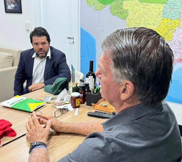 Prefeito eleito de Anápolis, Márcio Corrêa  tem encontro com Bolsonaro, Aliança política aponta para 2026