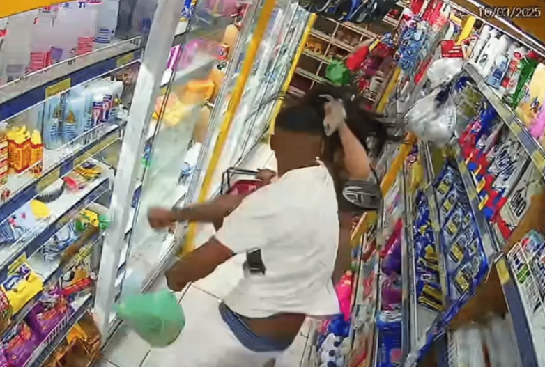 Homem é preso em flagrante após espancar esposa dentro de mercadinho em São Paulo