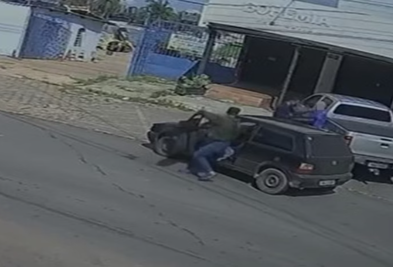 Homem é rendido e tem caminhonete roubada em Vicente Pires