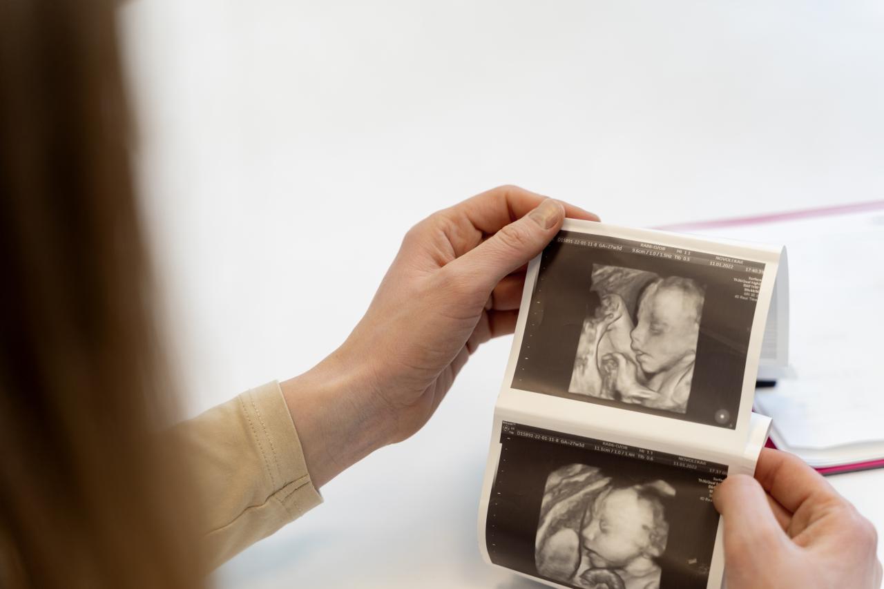 Adolescente de 17 anos provoca aborto, asfixia bebê e joga corpo em lixão no DF