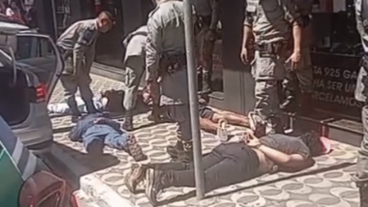 PM prende ladrões de joalheria em Campinas e recupera joias roubadas