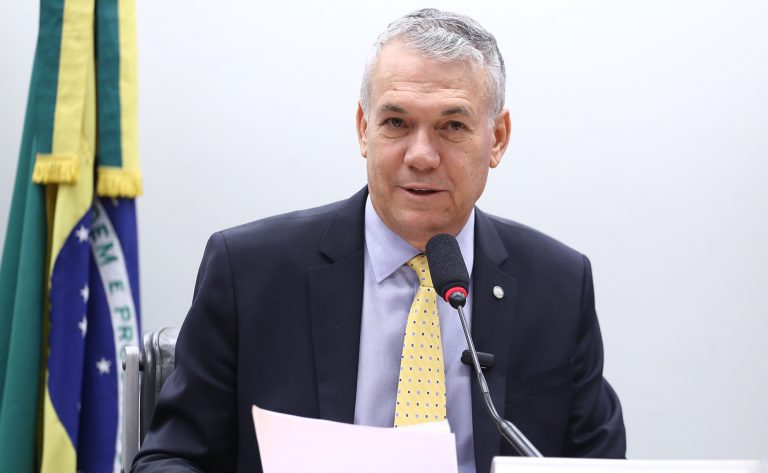 Comissão aprova projeto que reserva de leitos de hospitais para pessoas idosas