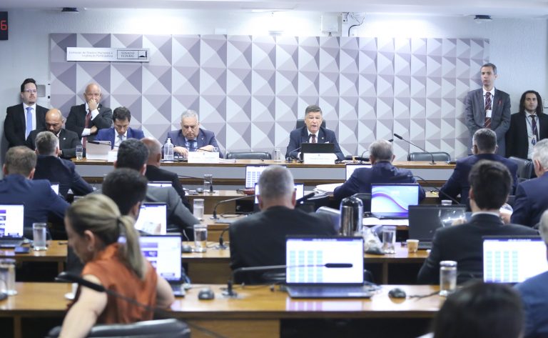 CPMI do INSS ouve deputado do Maranhão e filho de empresário