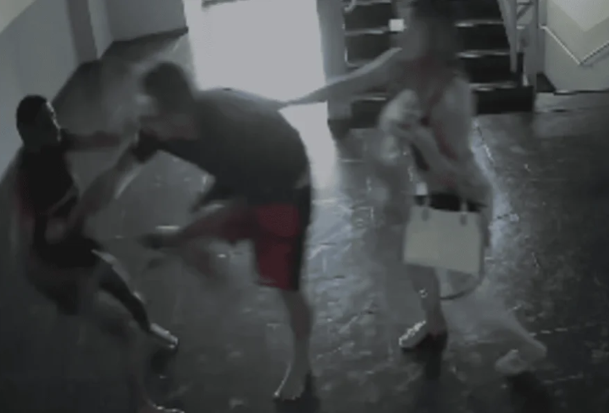 Homem é esfaqueado nove vezes por vizinho durante discussão em prédio no Gama