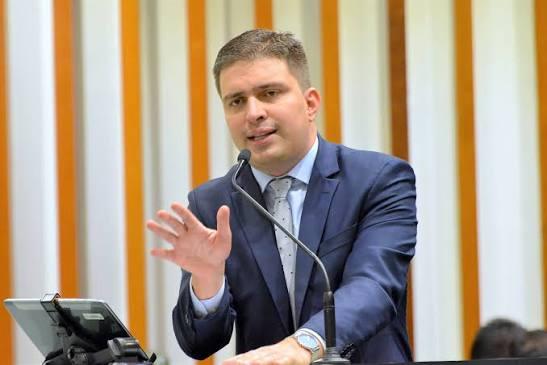 “Flagrante neles!”: Delegado que enfrentou o crime agora mira o Senado e promete revelar bastidores explosivos em Goiás