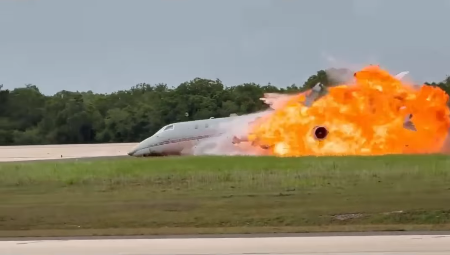 Queda de avião na República Dominicana deixa dois mortos; momento da explosão foi registrado em vídeo