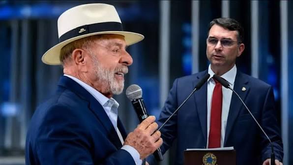 Convenções eleitorais começam com vantagem de Lula na formação de alianças estaduais