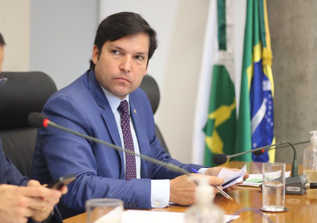 Deputado Robério Negreiros apresenta projeto da tornozeleira rosa para reforçar proteção às mulheres no Distrito Federal