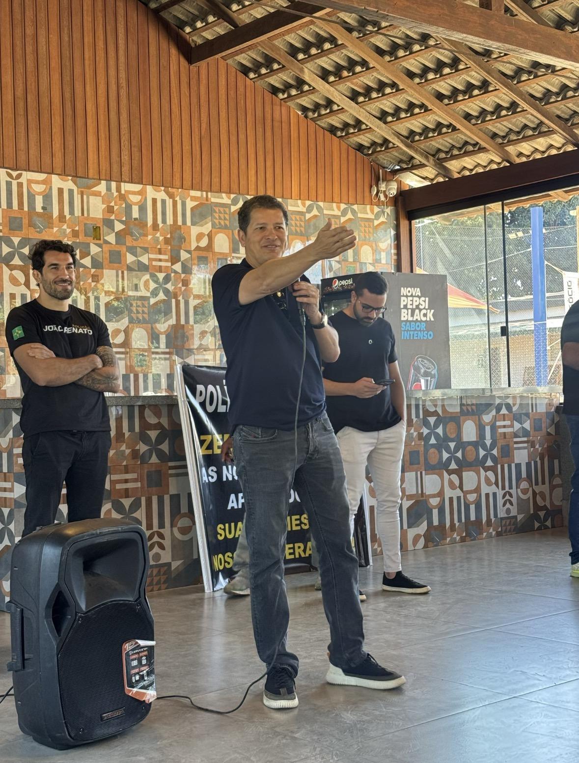 Encontro entre Sandro Avelar e policiais penais reúne grande público no Cruzeiro
