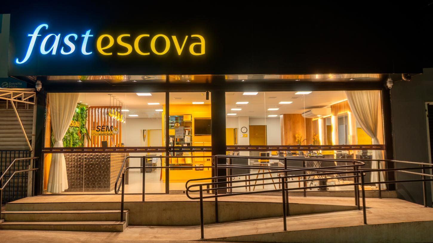 Fast Escova inaugura unidade em Novo Gama, inovação e atendimento ágil no setor da beleza