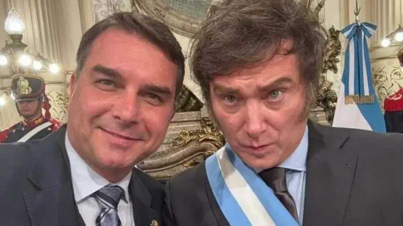 Milei reforça apoio a Flávio Bolsonaro e convenção do PL ganha dimensão internacional