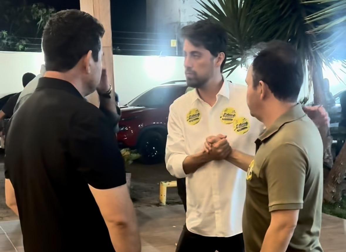 Pábio Mossoró reúne multidão e oficializa pré candidatura a deputado estadual em Valparaíso de Goiás