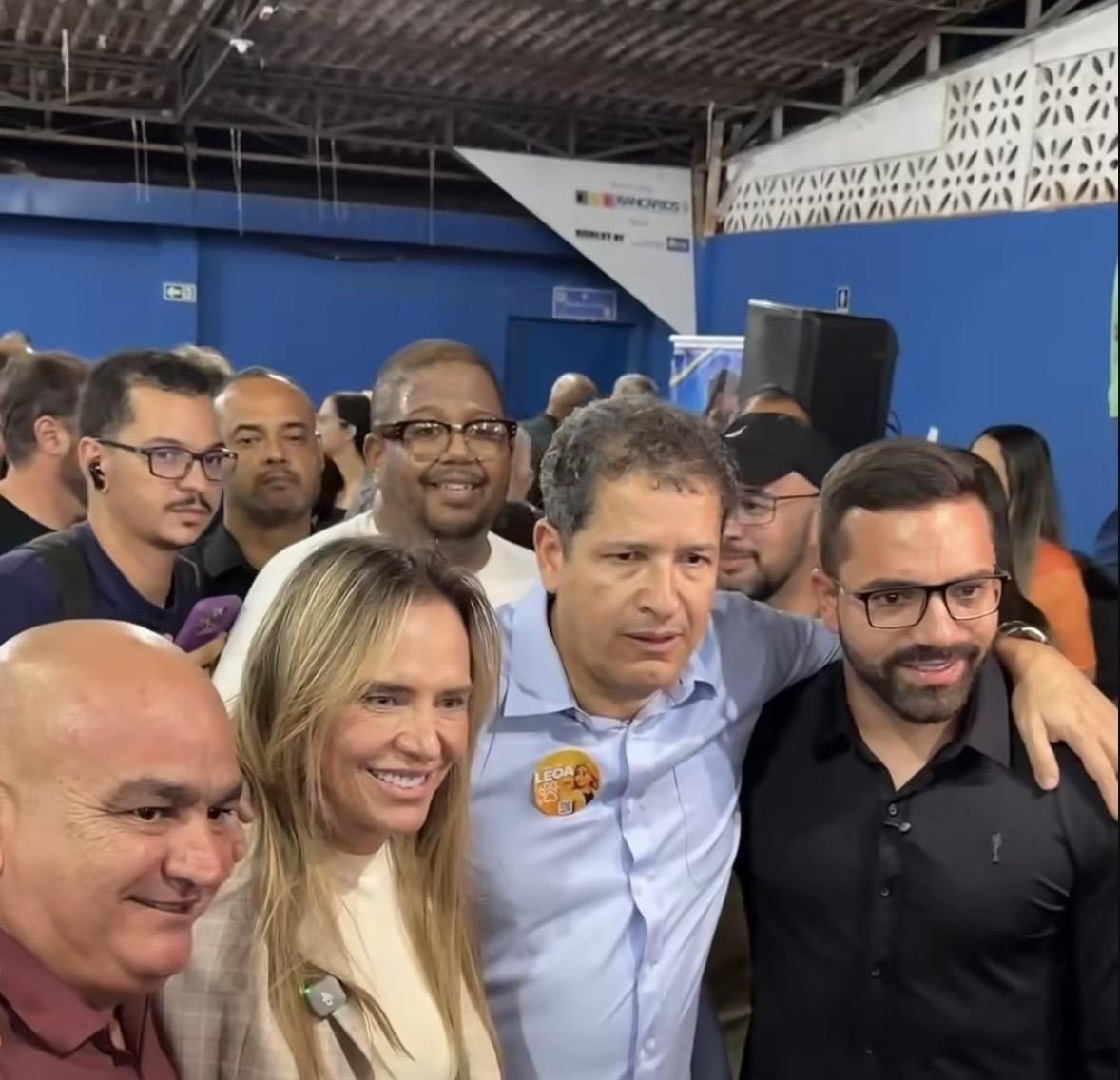 Sandro Avelar ao lado da Governadora Celina Leão durante o evento