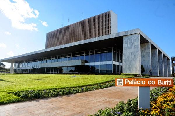 Celina amplia fiscalização sobre folha do GDF e determina apuração de descontos