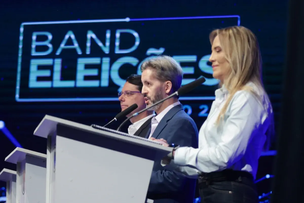 Celina Leão usa debate para defender gestão e reforçar compromisso com o Distrito Federal