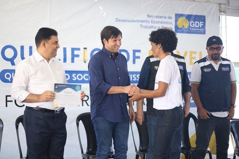 Robério Negreiros reforça qualificação profissional como porta de entrada para o mercado de trabalho no DF