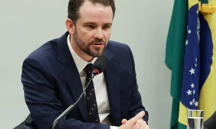 Durigan: dívida bruta do Brasil está entre 80% e 81% do PIB