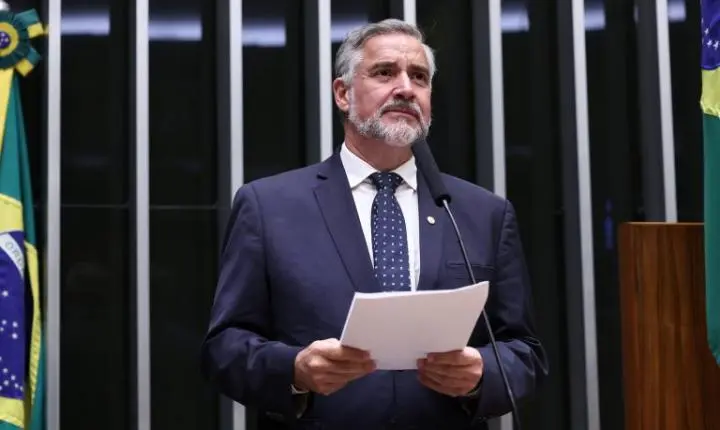 Projeto proíbe cassinos on-line algorítmicos, como o 