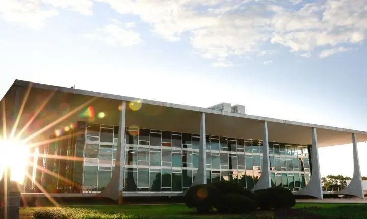 STF deve julgar revisão da condenação de Bolsonaro após eleições 
